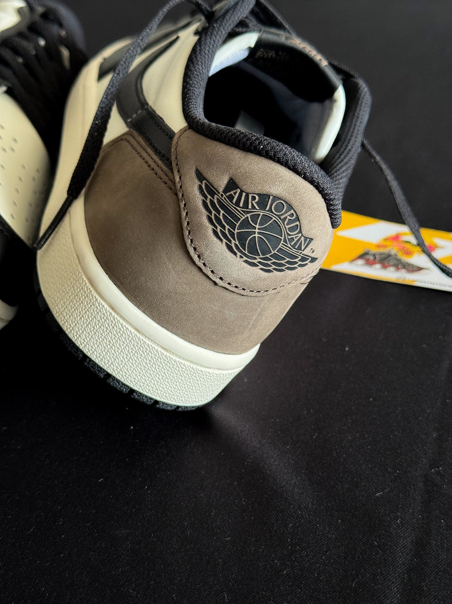 Jordan 1 Low Mocha