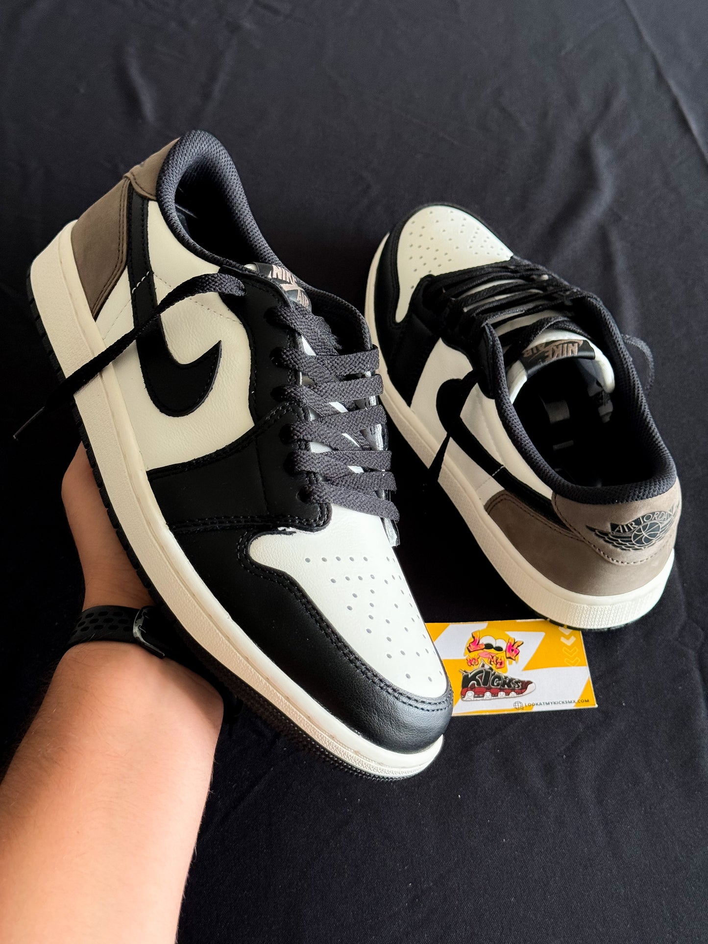 Jordan 1 Low Mocha