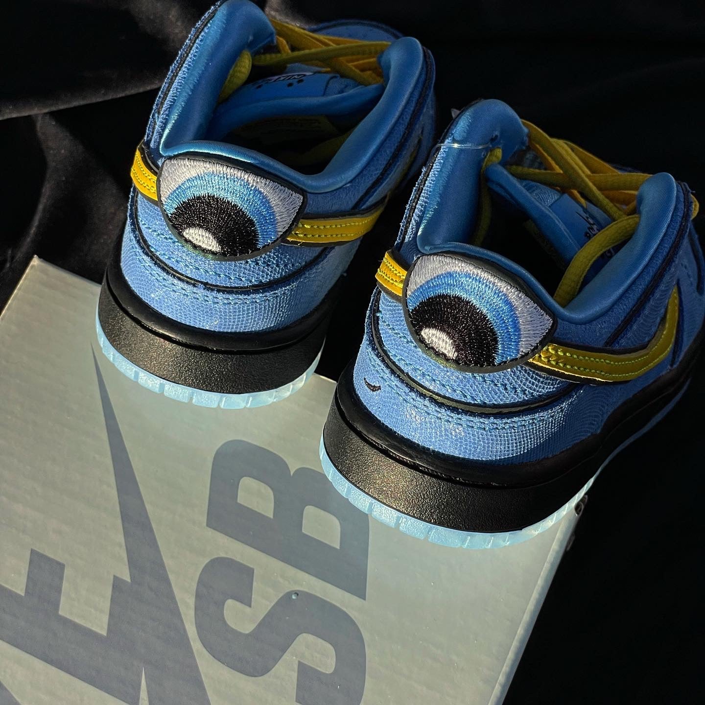 Nike SB Dunk Chicas Súper Poderosas Burbuja