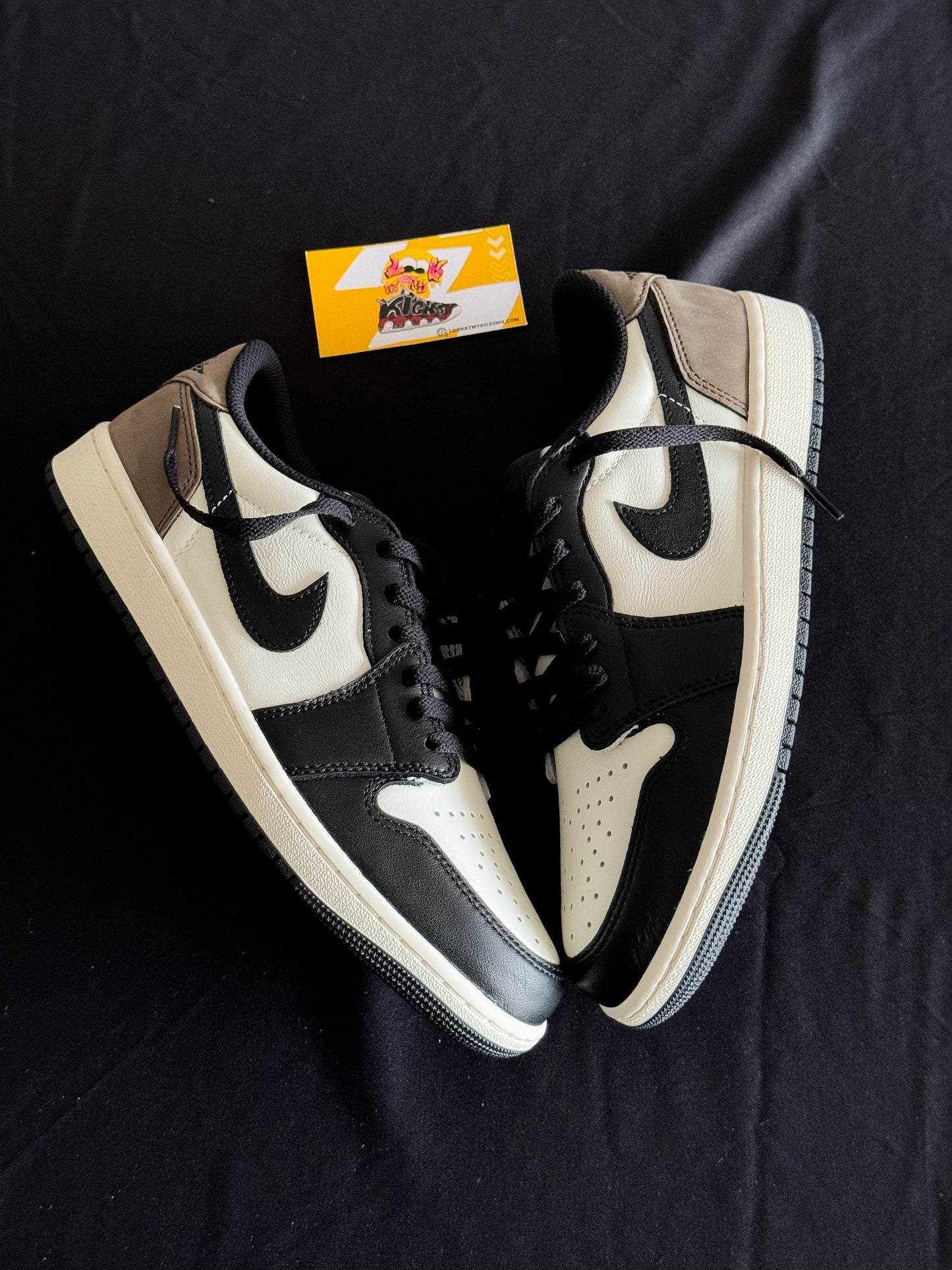 Jordan 1 Low Mocha