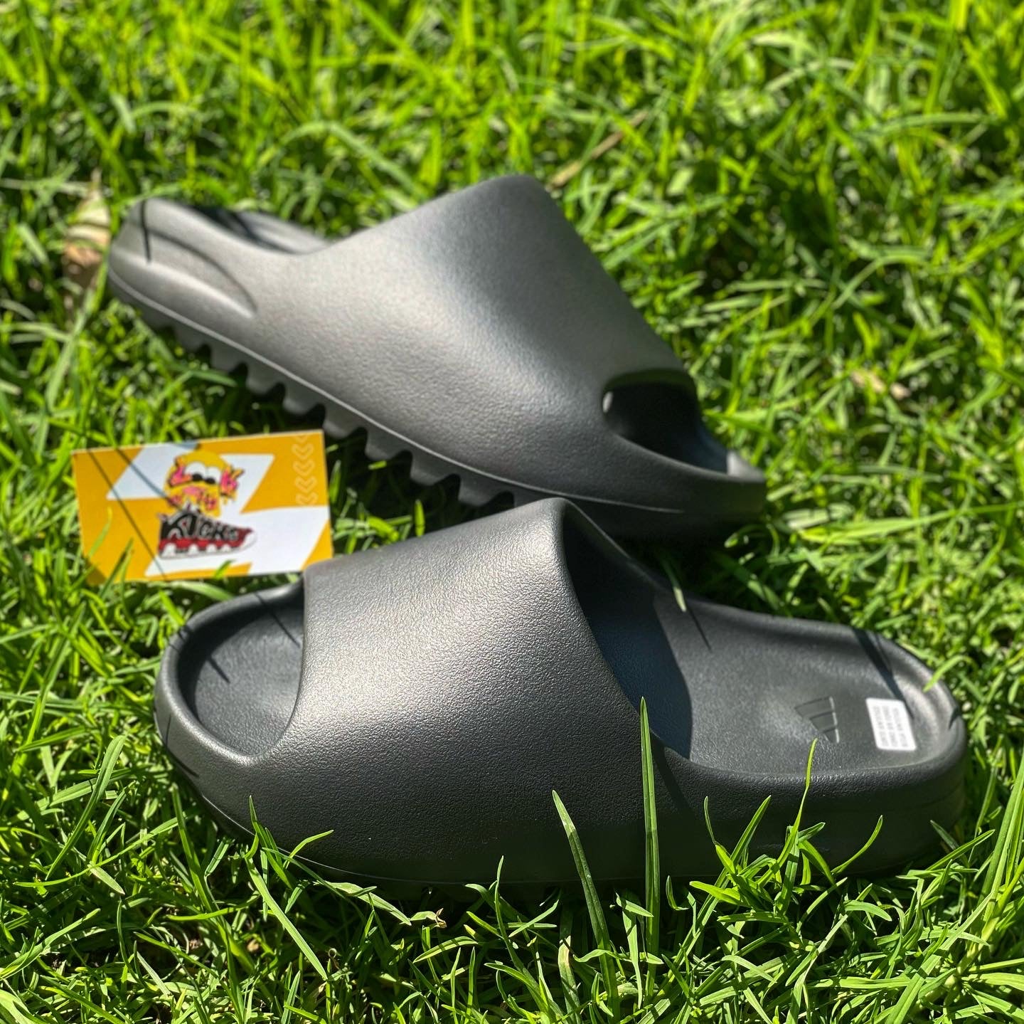 Yeezy Slide Slate Grey