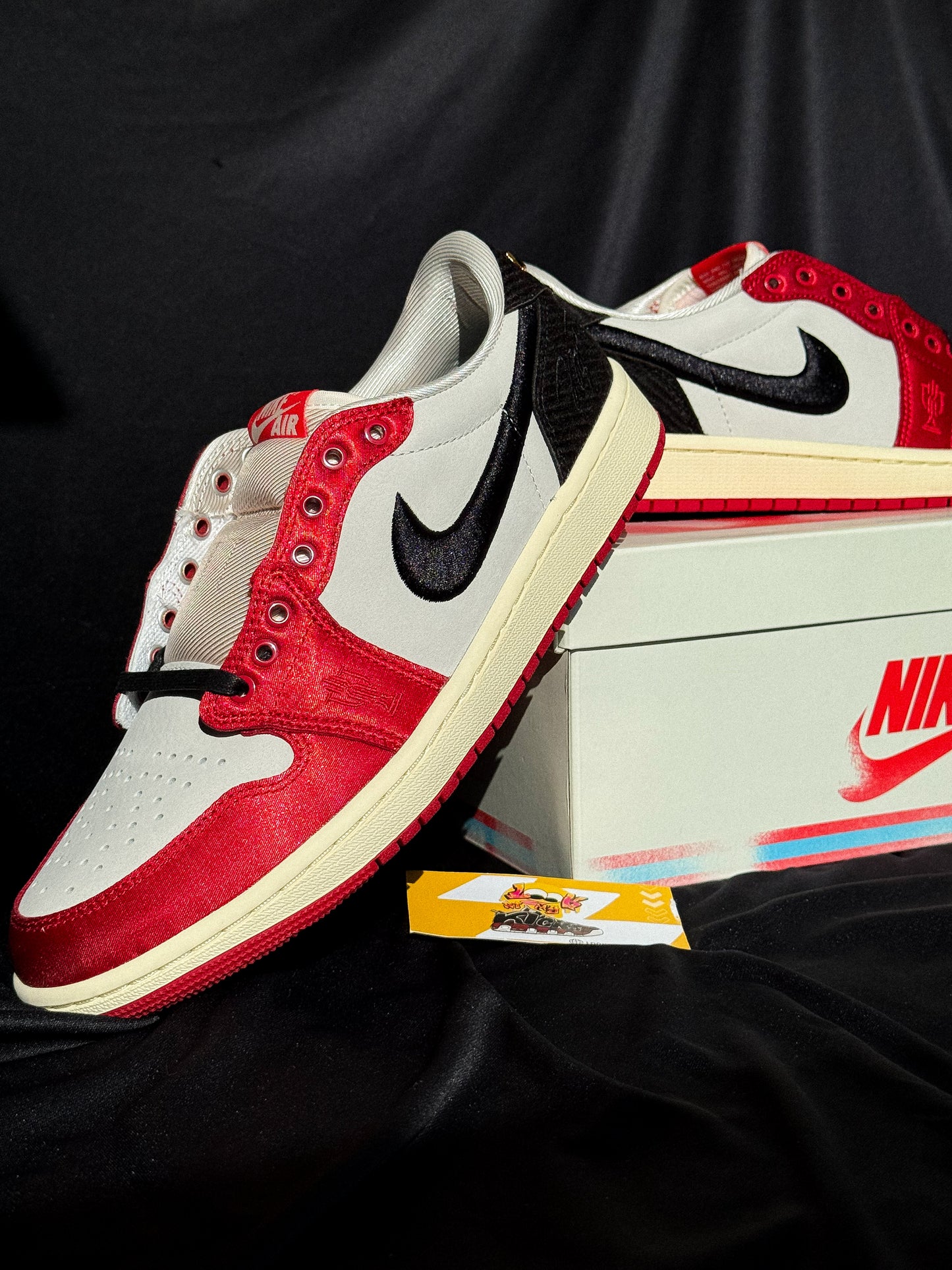 Air Jordan 1 Low x Trophy Room