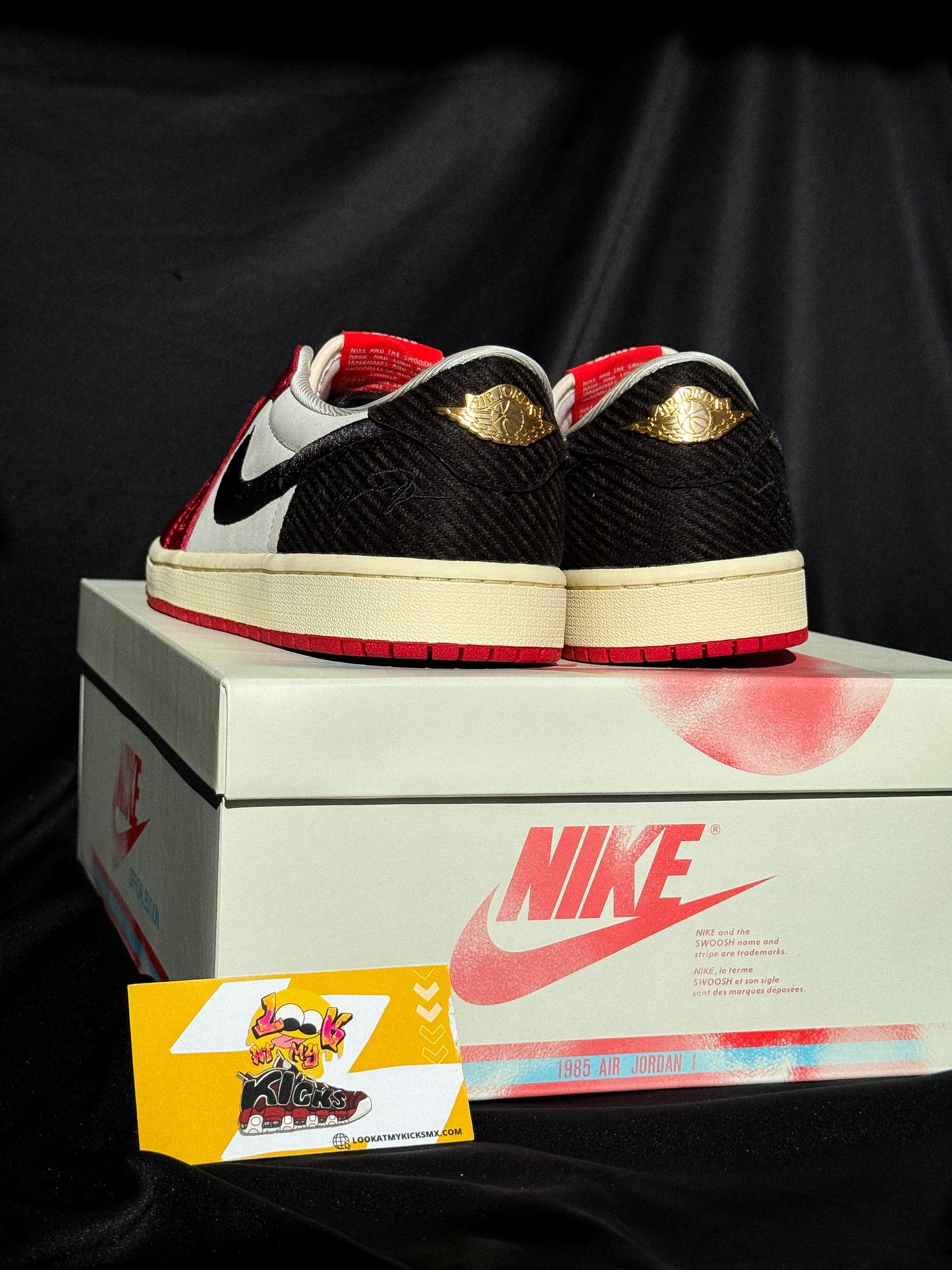 Air Jordan 1 Low x Trophy Room